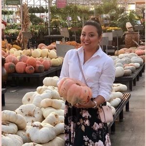 Meet your Posher, Debora